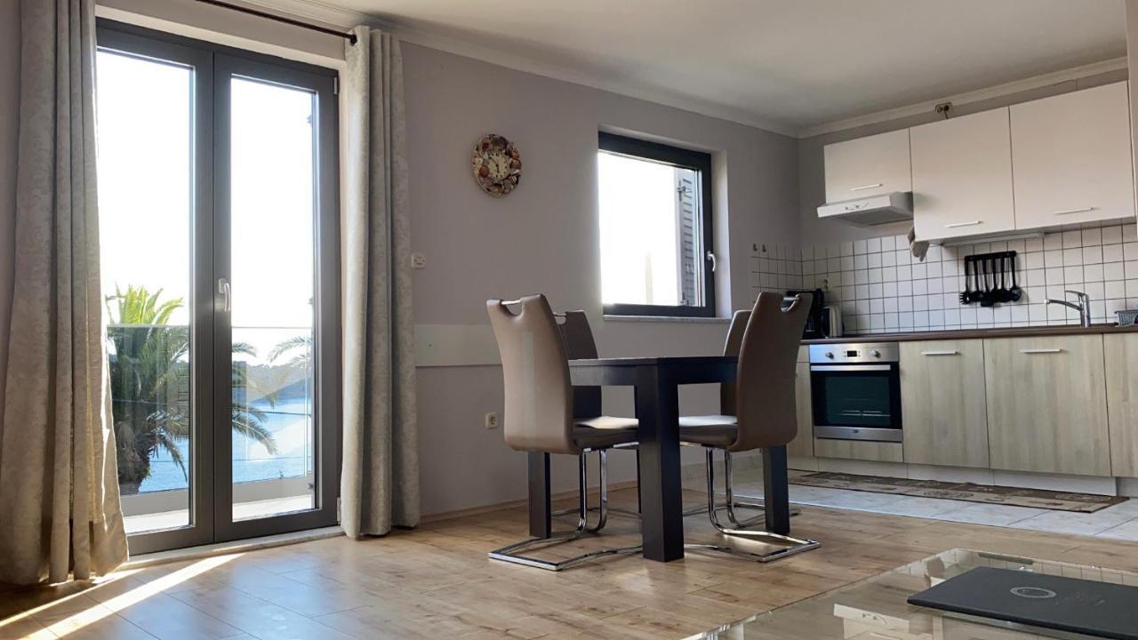 Apartments Tasha Mali Lošinj Buitenkant foto