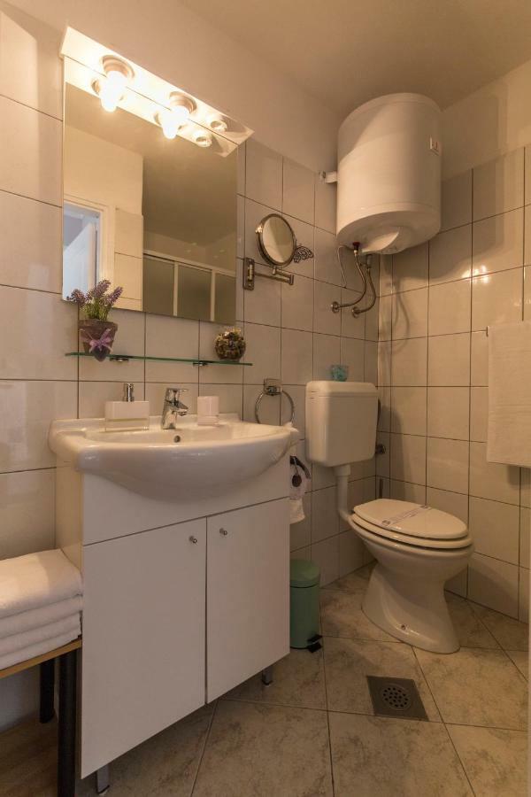 Apartments Tasha Mali Lošinj Buitenkant foto