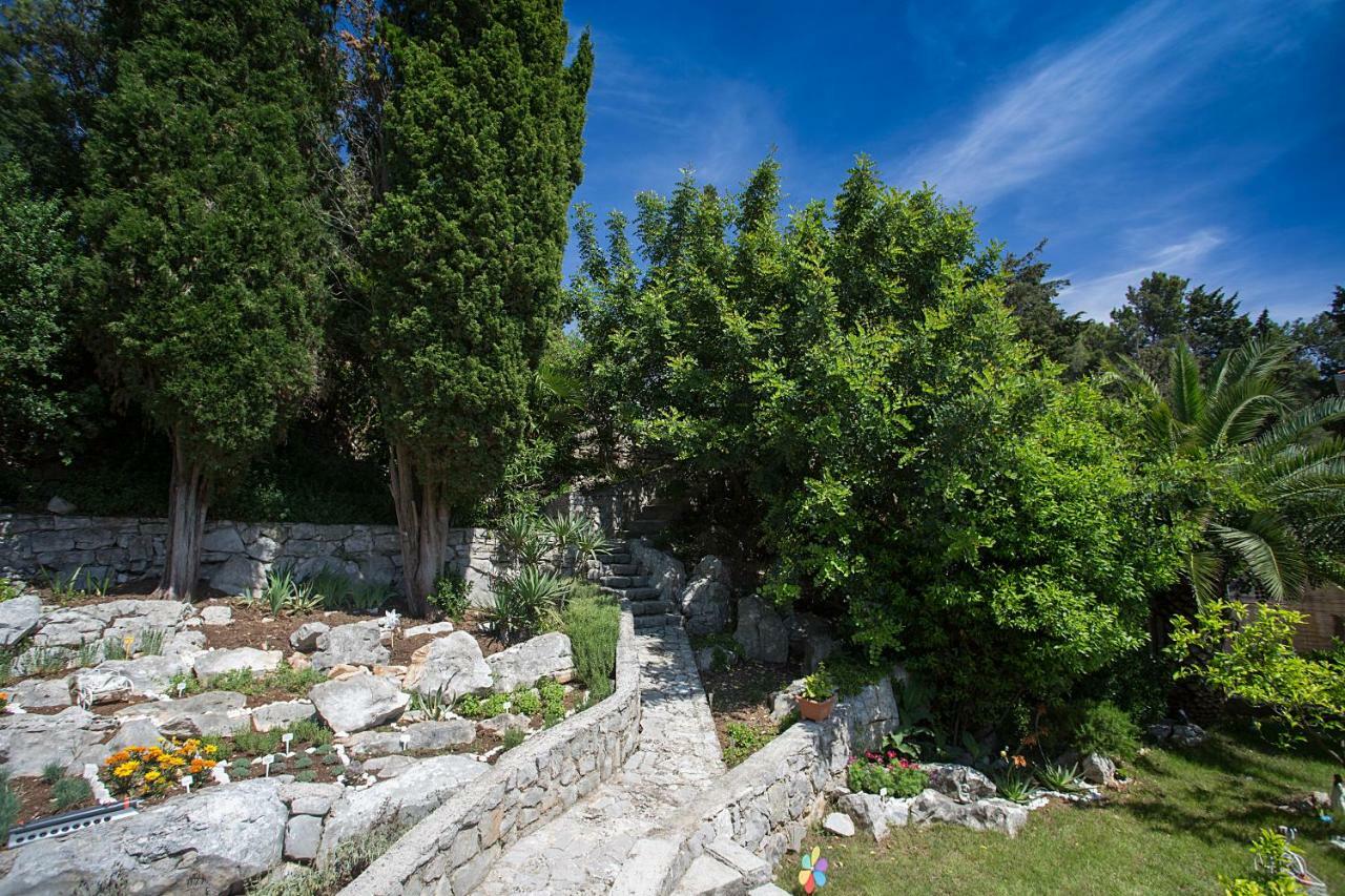 Apartments Tasha Mali Lošinj Buitenkant foto
