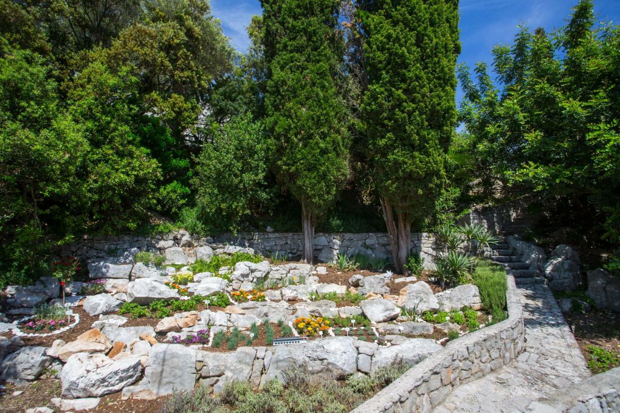 Apartments Tasha Mali Lošinj Buitenkant foto