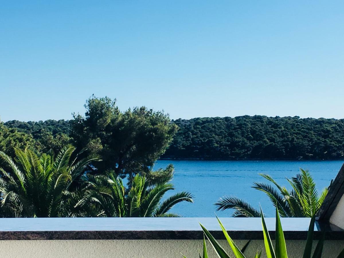 Apartments Tasha Mali Lošinj Buitenkant foto